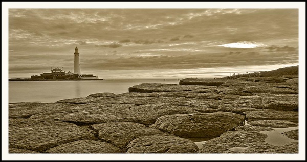 St Mary's lighthouse - Black & White
