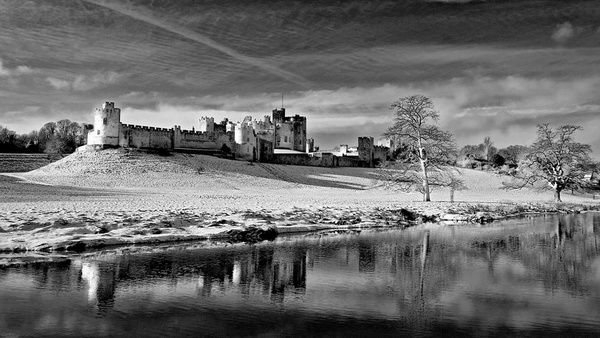 Alnwick Castle [2] - Black & White