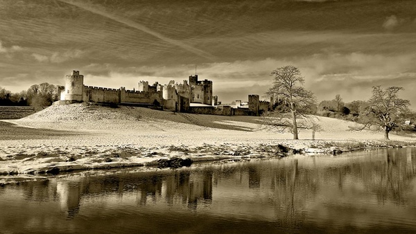 Alnwick Castle [3] - Black & White