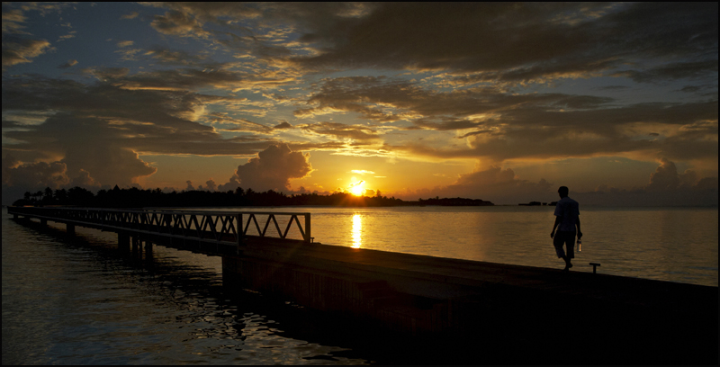 The walk Home - The Maldives