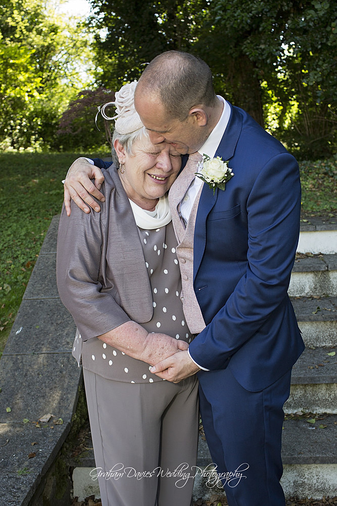 111_blog wedding pictures - Wedding Photography at Pencoed House