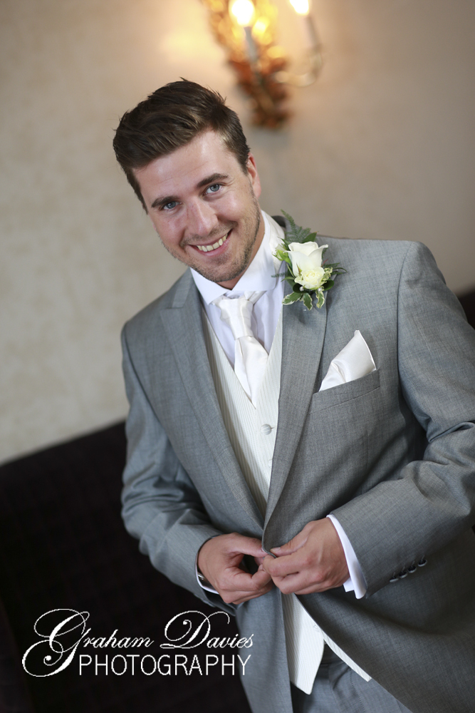 Wedding Photography at the New House Hotel Cardiff_09 - Wedding Photography at New House Hotel, Cardiff