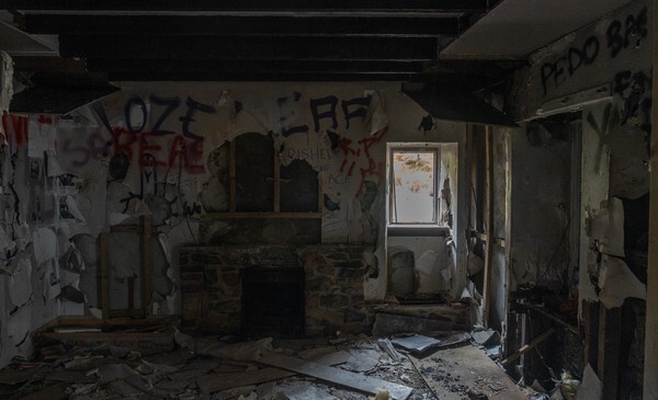  - Jimmy Savilles House Glencoe