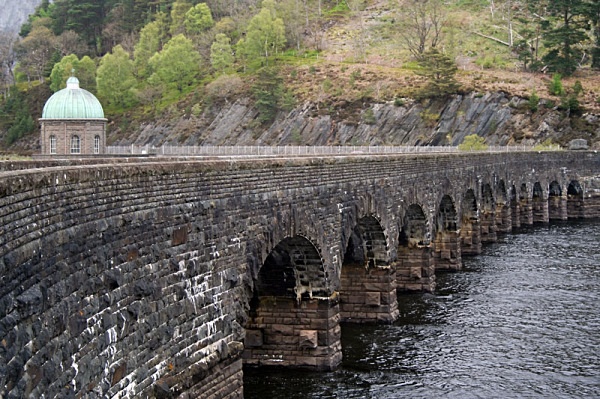 Landscape Photography landscape moorland m62 dovestone canon 100d nature saddleworth moor isle of man obolisk landscape photography peter costello