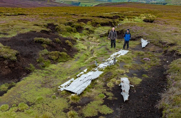 Mottram Moor plane wreck - Landscapes