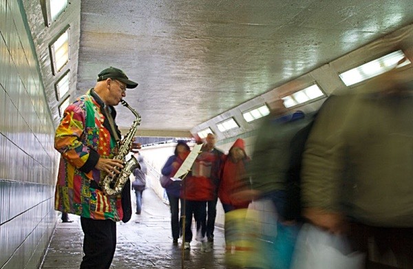 kev pompey busker