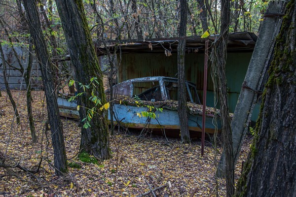 Pripyat Sailing Club - Chernobyl, Pripyat & Duga Radar