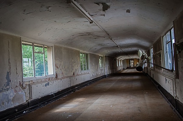 Cambridge Military Hospital urbex urban exploration cmh bleeding doors military hospital