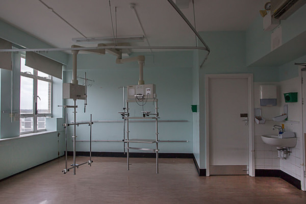 Queen Elizabeth II Hospital Welwyn Garden City Urbex Urban Exploration Abandoned petercostellophotography.com Hertfordshire