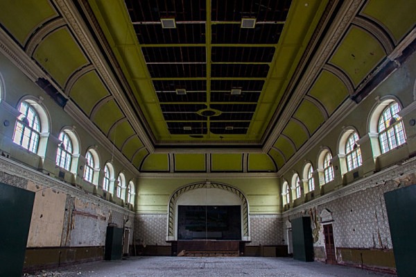 High Royds Hospital asylum urbex urban exploration hospital West Riding Pauper Lunatic Asylum peter costello  High Royds asylum