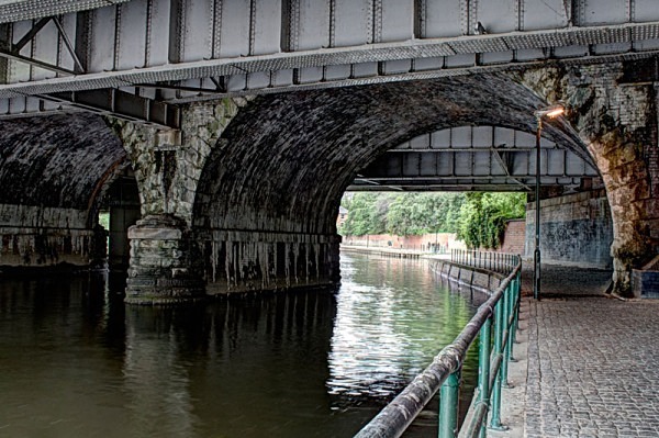 shrewsbury railway bridge sabrina godess of the severn shrewsbury shropshire river severn the dingle shrewsbuy castle charles darwin