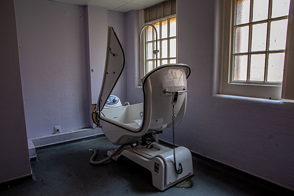 WHITCHURCH HOSPITAL (CARDIFF COUNTY ASYLUM) Cardiff City Asylum Welsh Metropolitan War Hospital  National Health Service Urbex Urban Exploration pete