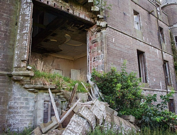 balintore castle urbex urban exploration balintore scotland