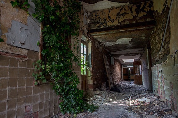 Talgarth Asylum Wales hospital urban exploration urbex