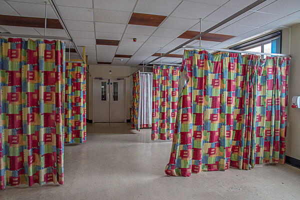 Queen Elizabeth II Hospital Welwyn Garden City Urbex Urban Exploration Abandoned petercostellophotography.com Hertfordshire