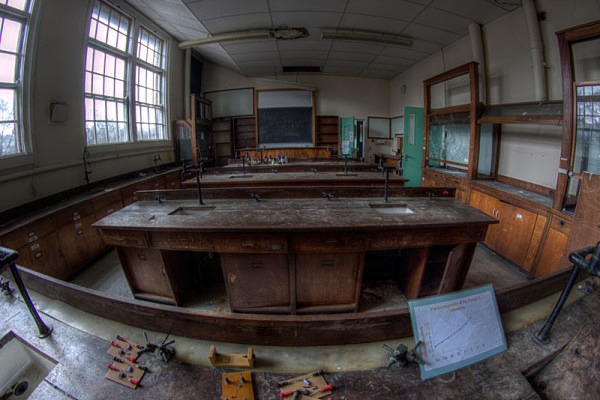 Leeds Girls School Headingley LGHS Rose Court Leeds Grammar School science Labs Girls School Monroe Mamoth Screen James Nesbit Medical Drama