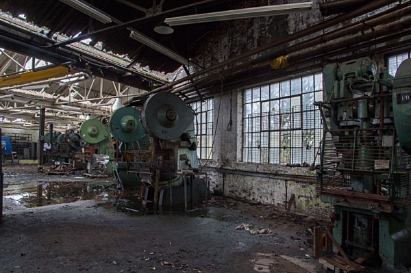 The West Bromwich Springs ltd urbex urban exploration derelict