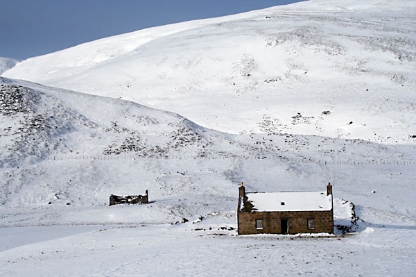 Landscape Photography landscape moorland m62 dovestone canon 100d nature saddleworth moor isle of man obolisk landscape photography peter costello