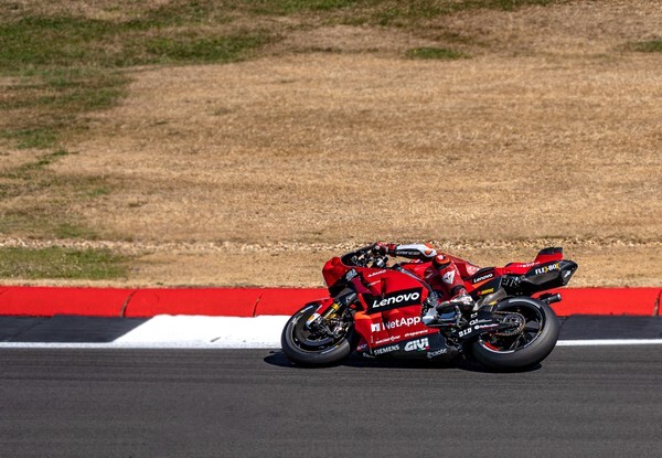 Silverstone - Motorcycle Racing