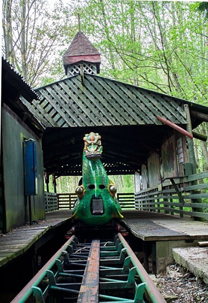 Camelot Theme Park urbex urban exploration