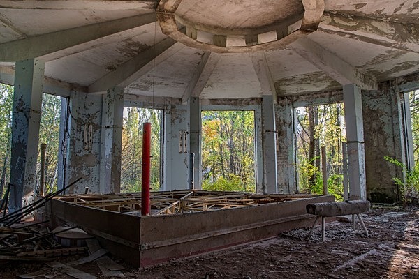 Chernobyl Pripyat Dugar Radar urbex Urban Exploration Ukraine Reactor no4  Chernobyl Nuclear Power Plant Pripyat Ghost Town Ferris Wheel Bumper Cars