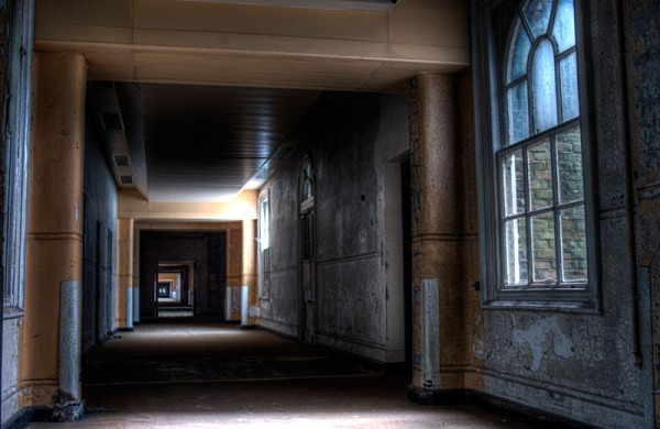 Cambridge Military Hospital urbex urban exploration cmh bleeding doors military hospital