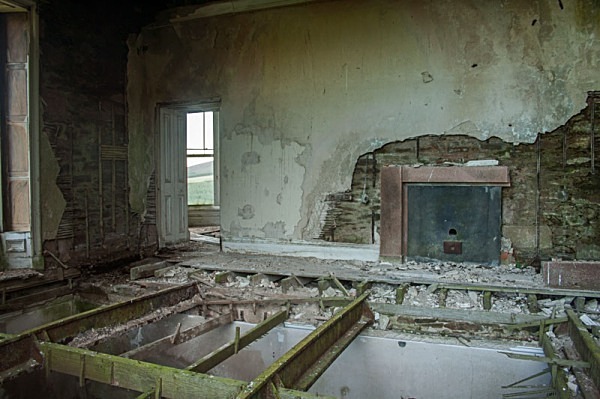 balintore castle urbex urban exploration balintore scotland
