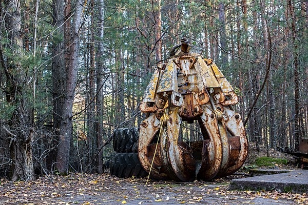 Chernobyl Pripyat Dugar Radar urbex Urban Exploration Ukraine Reactor no4  Chernobyl Nuclear Power Plant Pripyat Ghost Town Ferris Wheel Bumper Cars