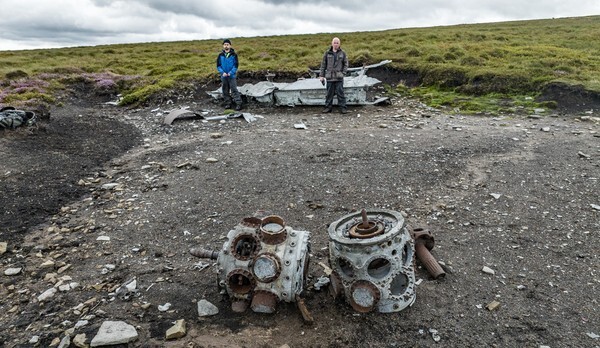 Twizle Head Plane Wreck - Landscapes