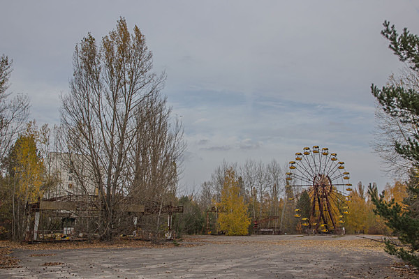 Chernobyl Pripyat Dugar Radar urbex Urban Exploration Ukraine Reactor no4  Chernobyl Nuclear Power Plant Pripyat Ghost Town Ferris Wheel Bumper Cars