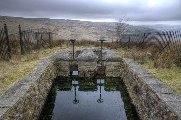 Landscape Photography landscape moorland m62 dovestone canon 100d nature saddleworth moor isle of man obolisk landscape photography peter costello