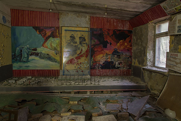 Chernobyl Pripyat Dugar Radar urbex Urban Exploration Ukraine Reactor no4  Chernobyl Nuclear Power Plant Pripyat Ghost Town Ferris Wheel Bumper Cars
