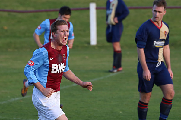 Wayne scores - Fitba