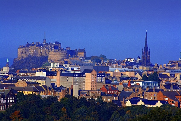 Edinburgh Castle and St. Giles Cathedral - Edinburgh (Auld Reekie)