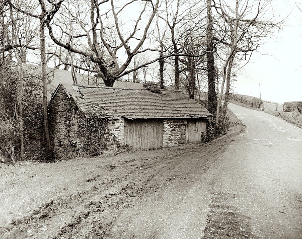 SMITHY, Fynnongeitho, Llangeitho, Ceredigion 2016 - OTHER TYPES RUINS IN CEREDIGION