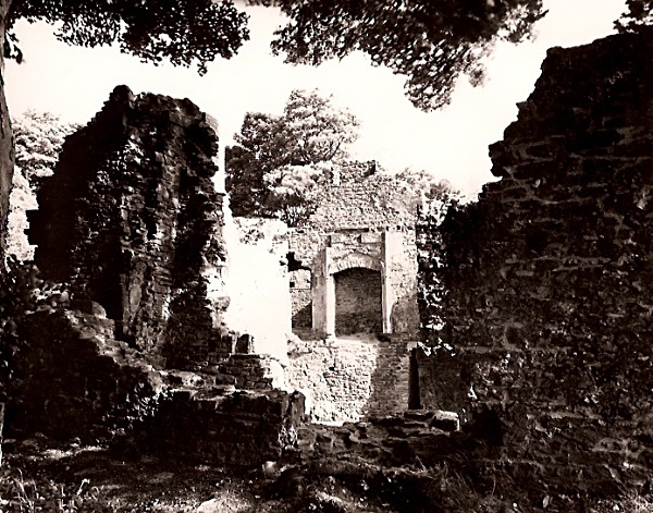 CANDLESTON CASTLE, Merthyr Mawr, Glamorgan 2009