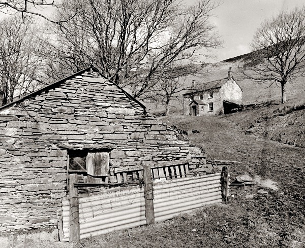 LLAWR-Y-CWM-BACH farmhouse & mine workings, Bontgoch, Ceredigion 2016 - CEREDIGION FARMS & COTTAGES