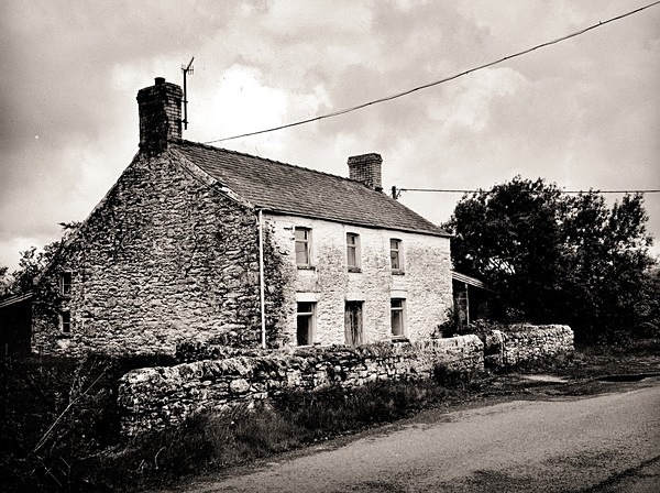 TY'N Y SWYDD, Castell Flemish, Ceredigion 2014 - CEREDIGION FARMS & COTTAGES