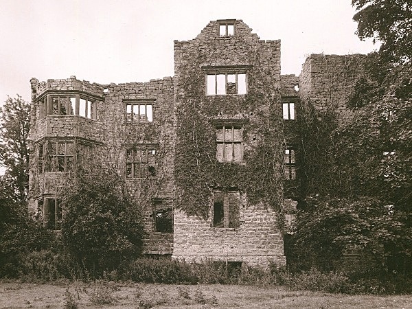 FOXHALL NEWYDD, Henllan, Denbighshire 2011 - DENBIGHSHIRE