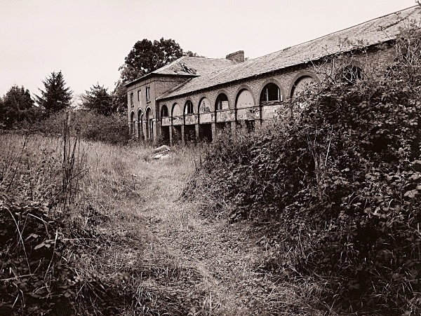 LLEWENI STABLES & COACH HOUSE, Henllan, Denbighshire 1998 (mansion long demolished)