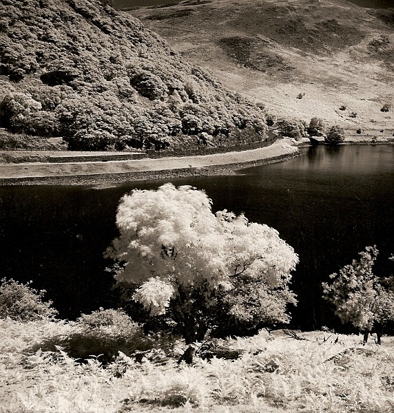 GARREG-DDU RESERVIOR, Elan Valley, Radnorshire 1991 - THE WELSH LANDSCAPE