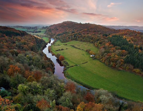 Dyffryn Gwy - Wye Valley - O Gwmpas Cymru / Around Wales