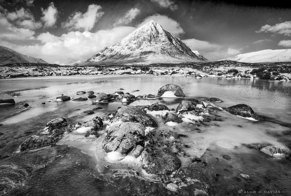 Buachaille_MG_8160 du a gwyn copy - Du a Gwyn / Black and White Images