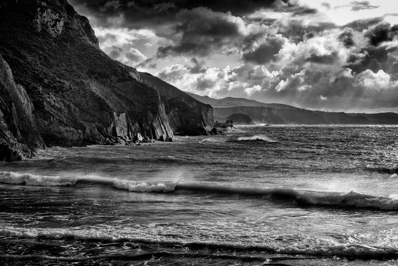 Storm Brewing - Black and White