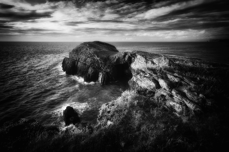 Ynys Y Lochtan Ceredigion - Black and White