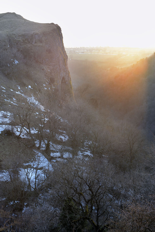 Thors Cave Manifold valley - Landscapes