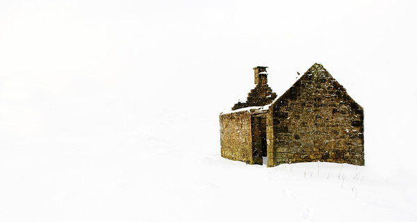 Halldale Darley Dale Derelict house in the snow 1 - Winter Landscapes