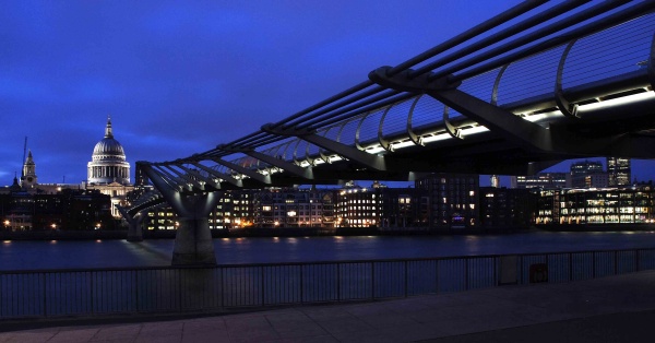 St Pauls South Side - London & the south east