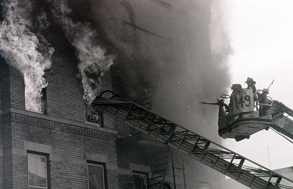 TL 149 A - FDNY in action