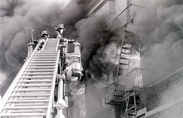 TL 149 C - FDNY in action